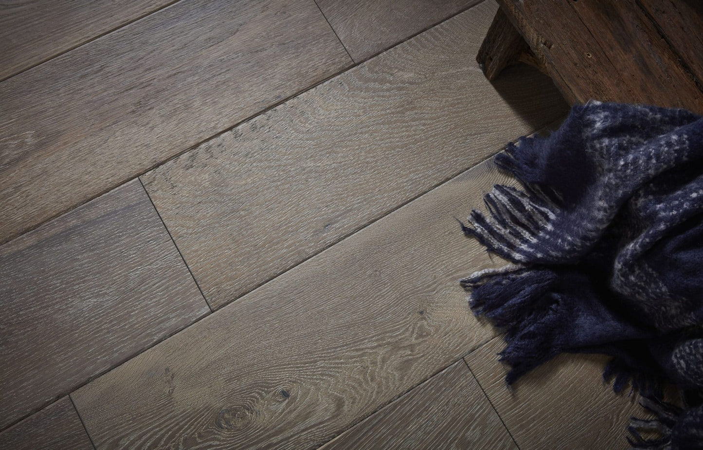 Sandur Oak Brushed & UV Oiled