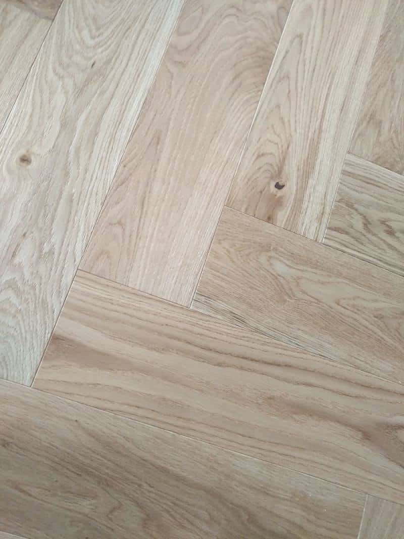Lacquered Engineered Oak Herringbone Flooring