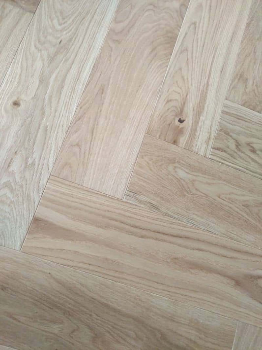 Lacquered Engineered Oak Herringbone Flooring