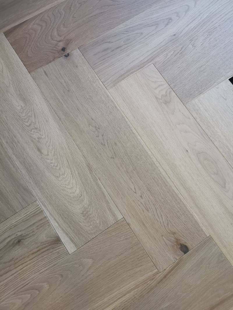 Invisible Click Engineered Oak Herringbone Flooring