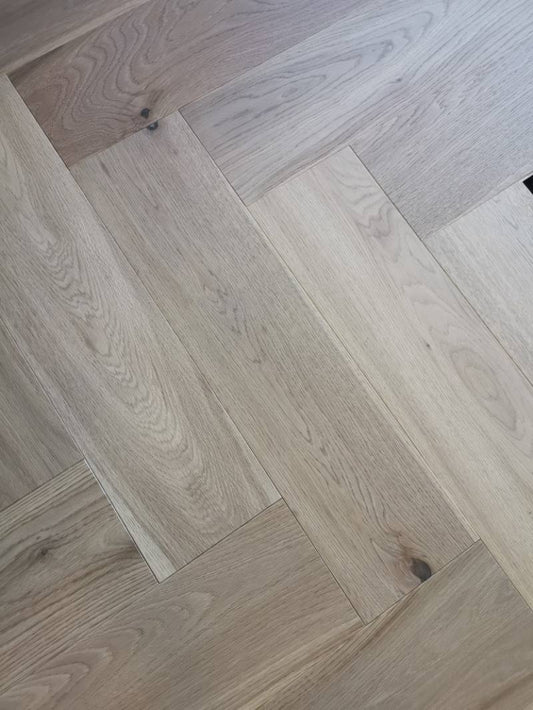 Invisible Click Engineered Oak Herringbone Flooring