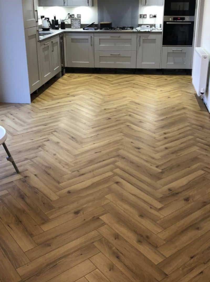 Premium Embossed Oak Robust Natural Herringbone