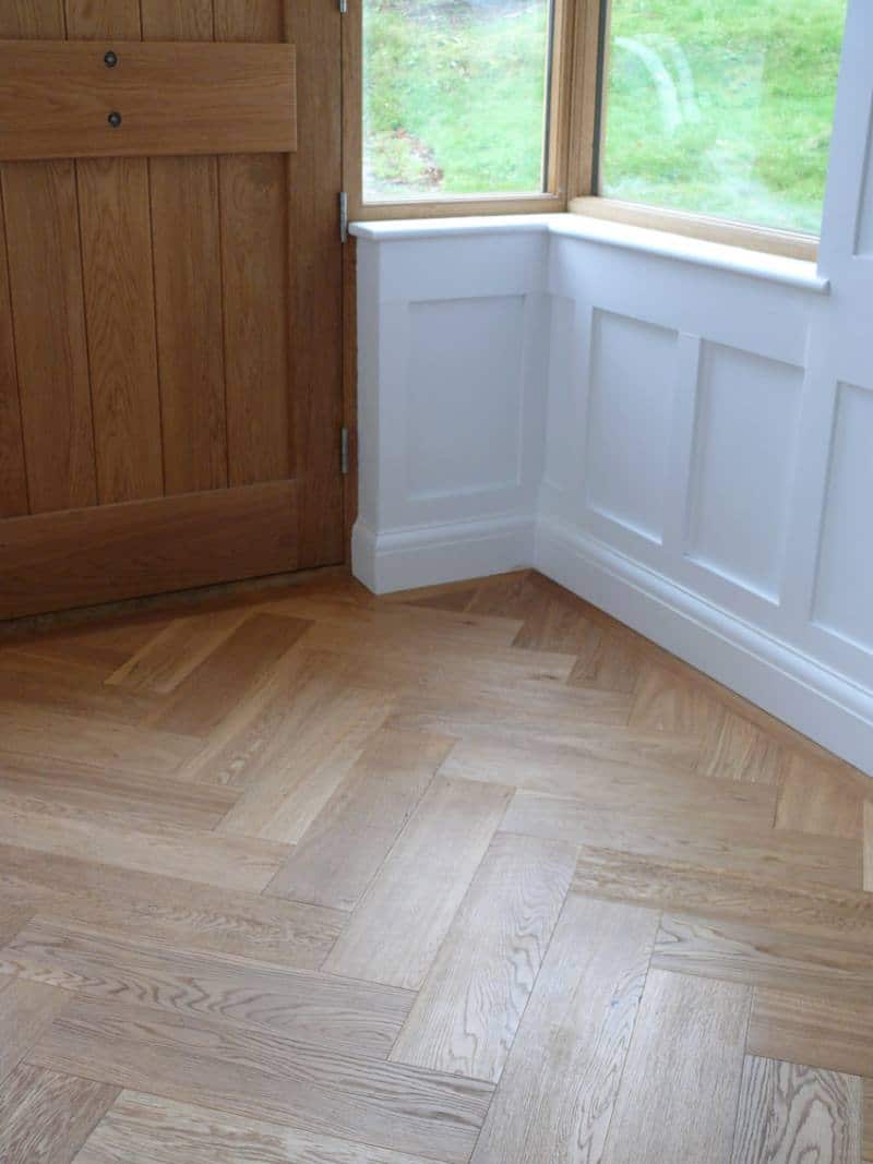 Lacquered Engineered Oak Herringbone Flooring