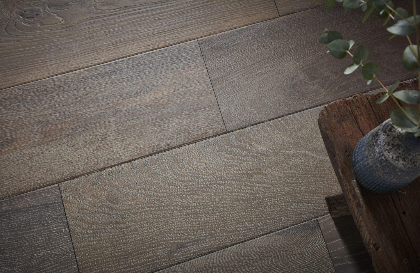 Sandur Oak Brushed & UV Oiled