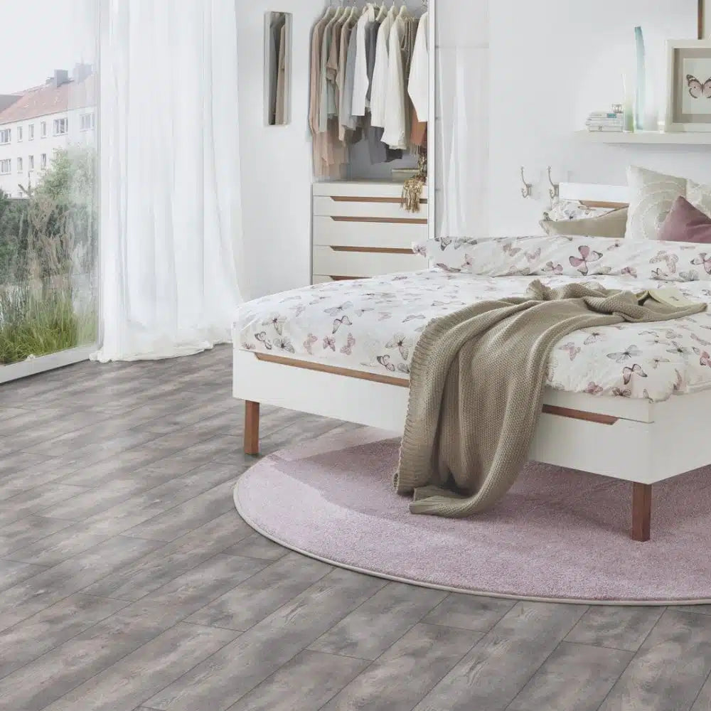 ashenwood-oak-vario-supernatural-8mm-laminate-flooring-218066-p84973-191989_image.jpg